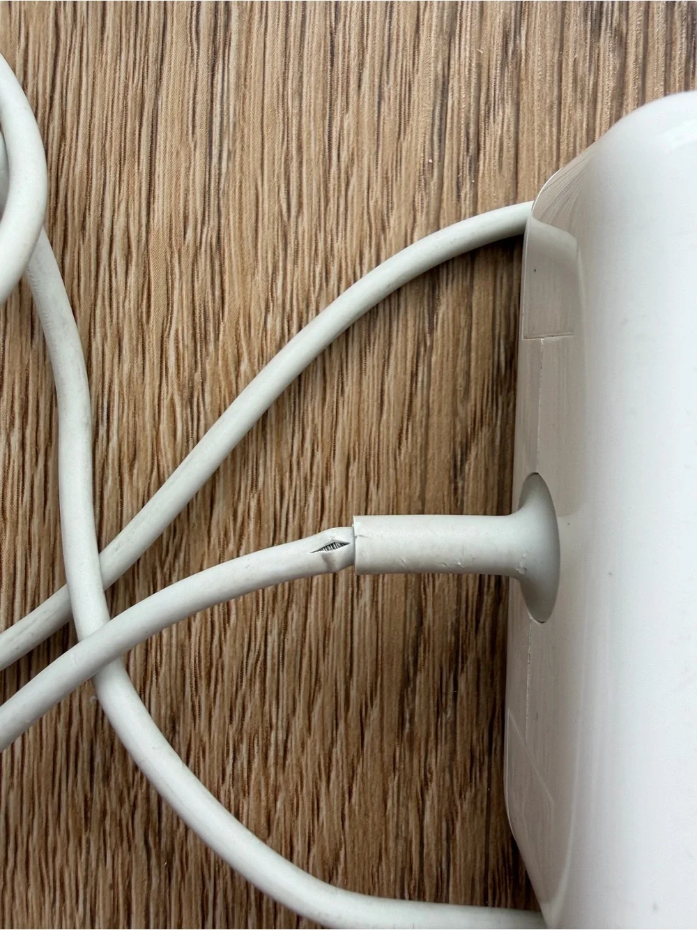 Apple 60W MagSafe 2 Power Adapter in White